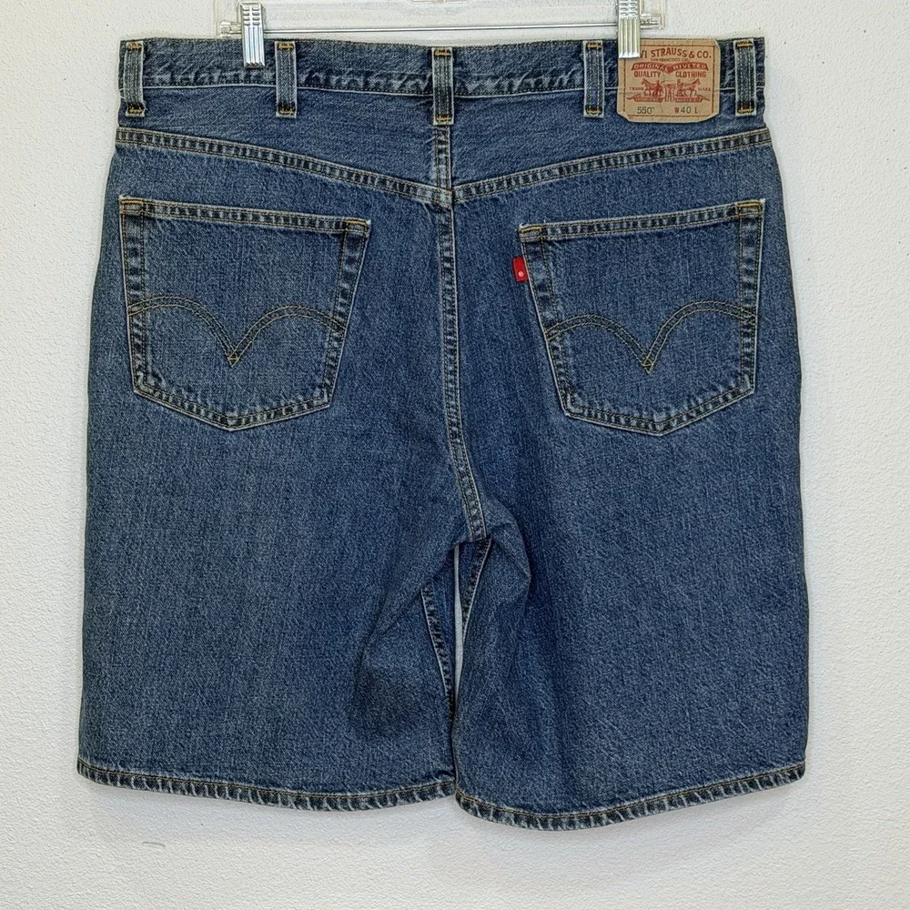 Levi's 550 Jean Shorts‎ Mens Size 40 Medium Wash Denim Relaxed Fit Red Tab